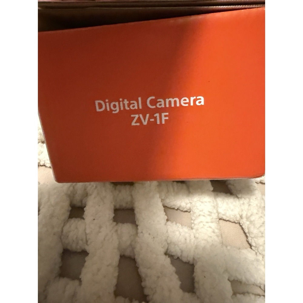 Sony ZV-1F 20.1MP Compact Digital Camera - Picture 12 of 14